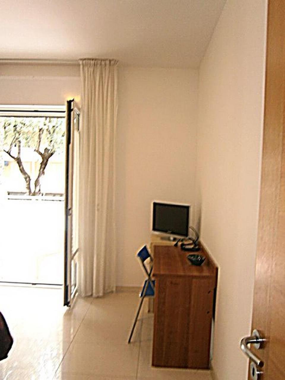 Jolly Apartment Бибионе Екстериор снимка