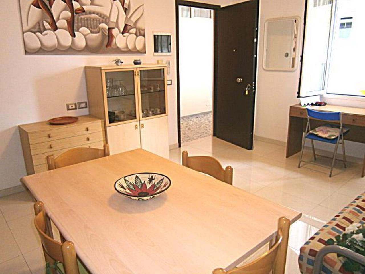 Jolly Apartment Бибионе Екстериор снимка